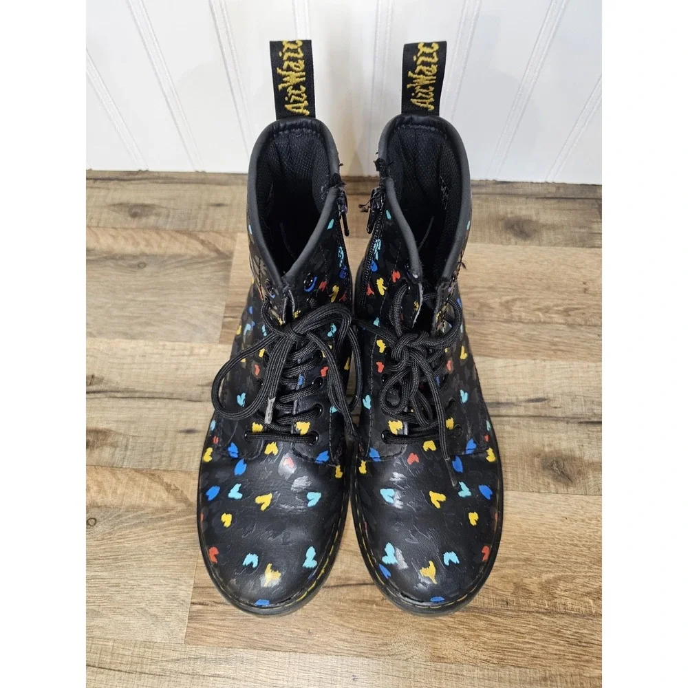 Dr. Martens Heart Printed Leather Combat Boots Youth Girls Size 4 #1460